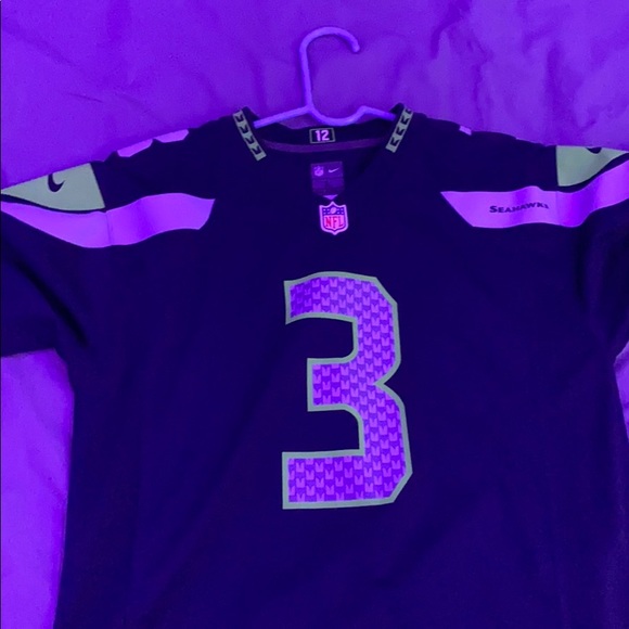 Russel Wilson #3 Jersey - Picture 2 of 3